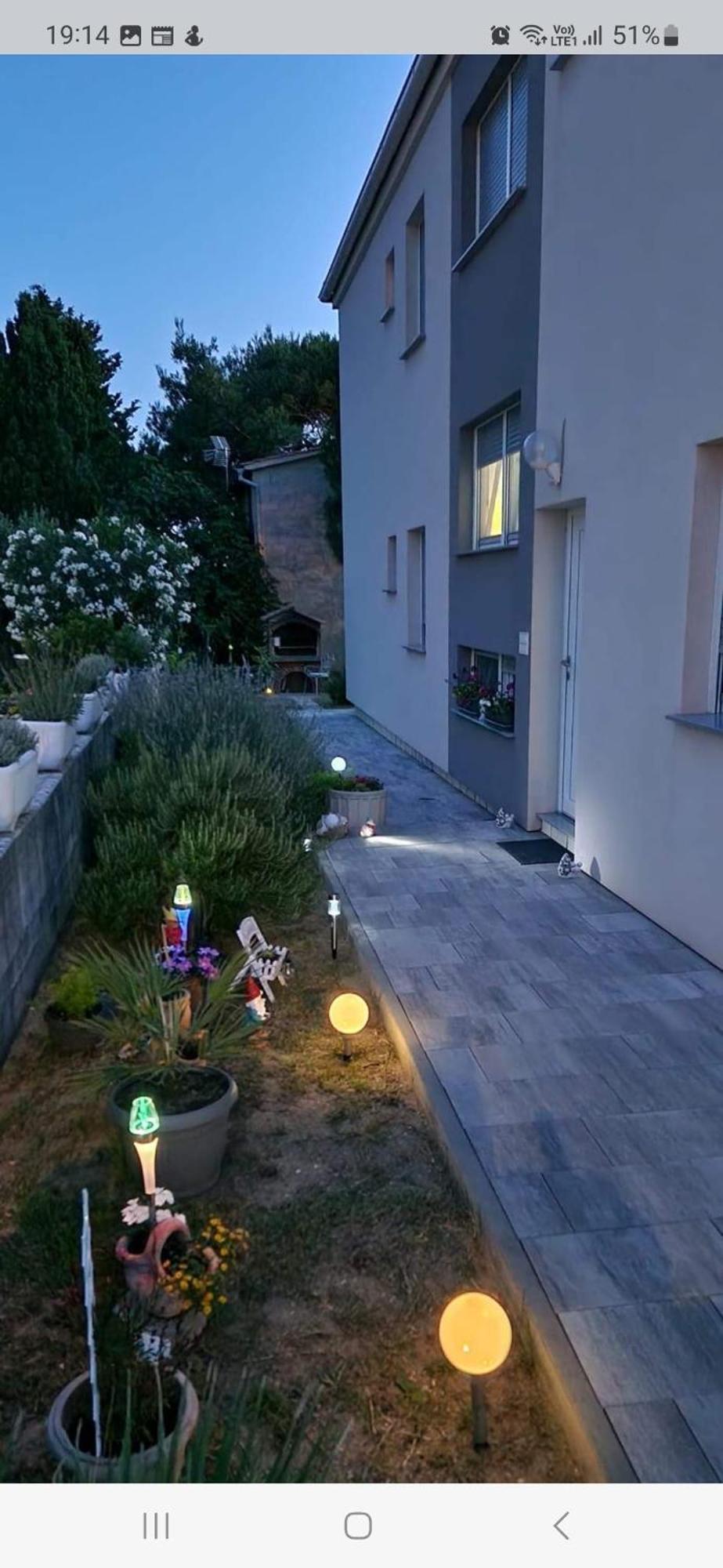 Apartmani Gimi Shine Врси Екстериор снимка