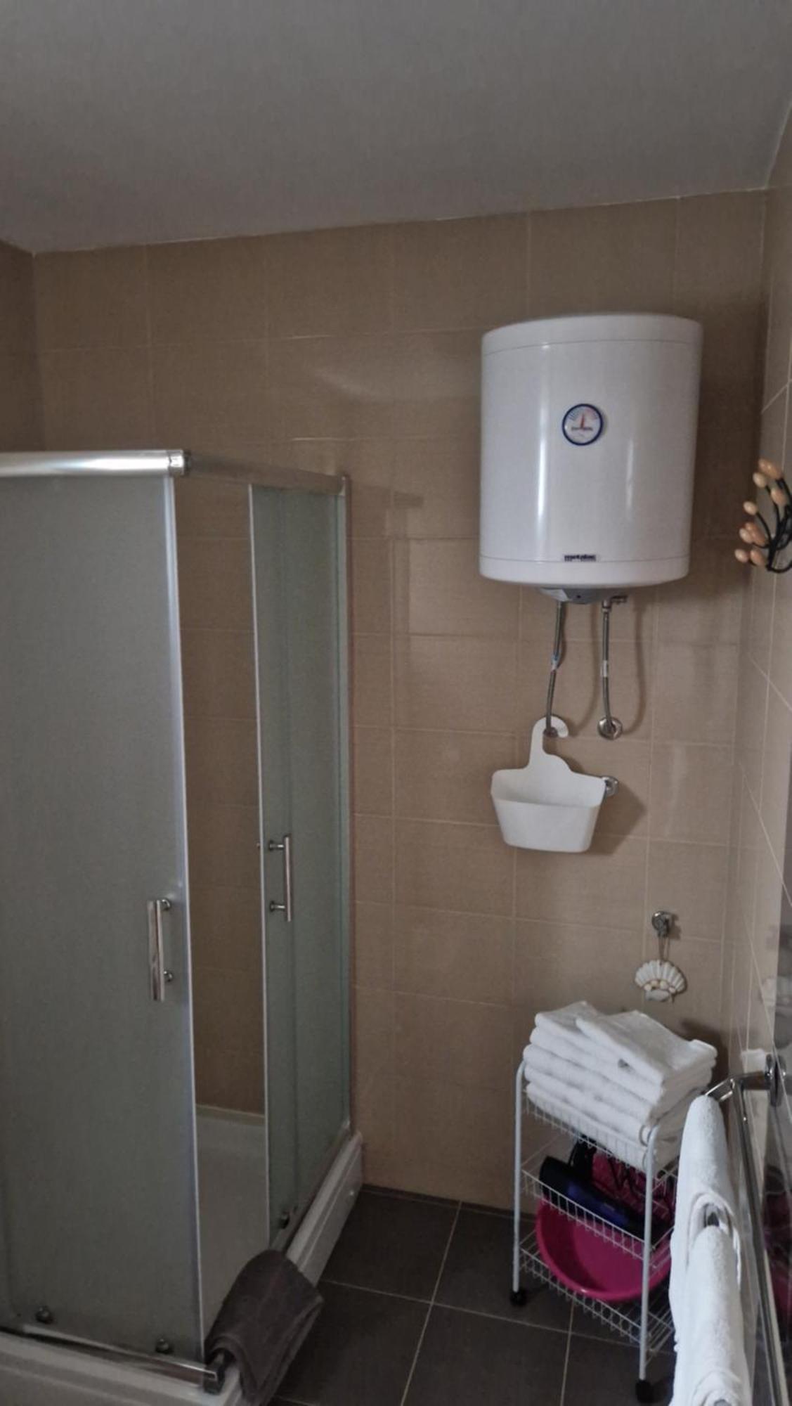 Apartmani Gimi Shine Врси Стая снимка