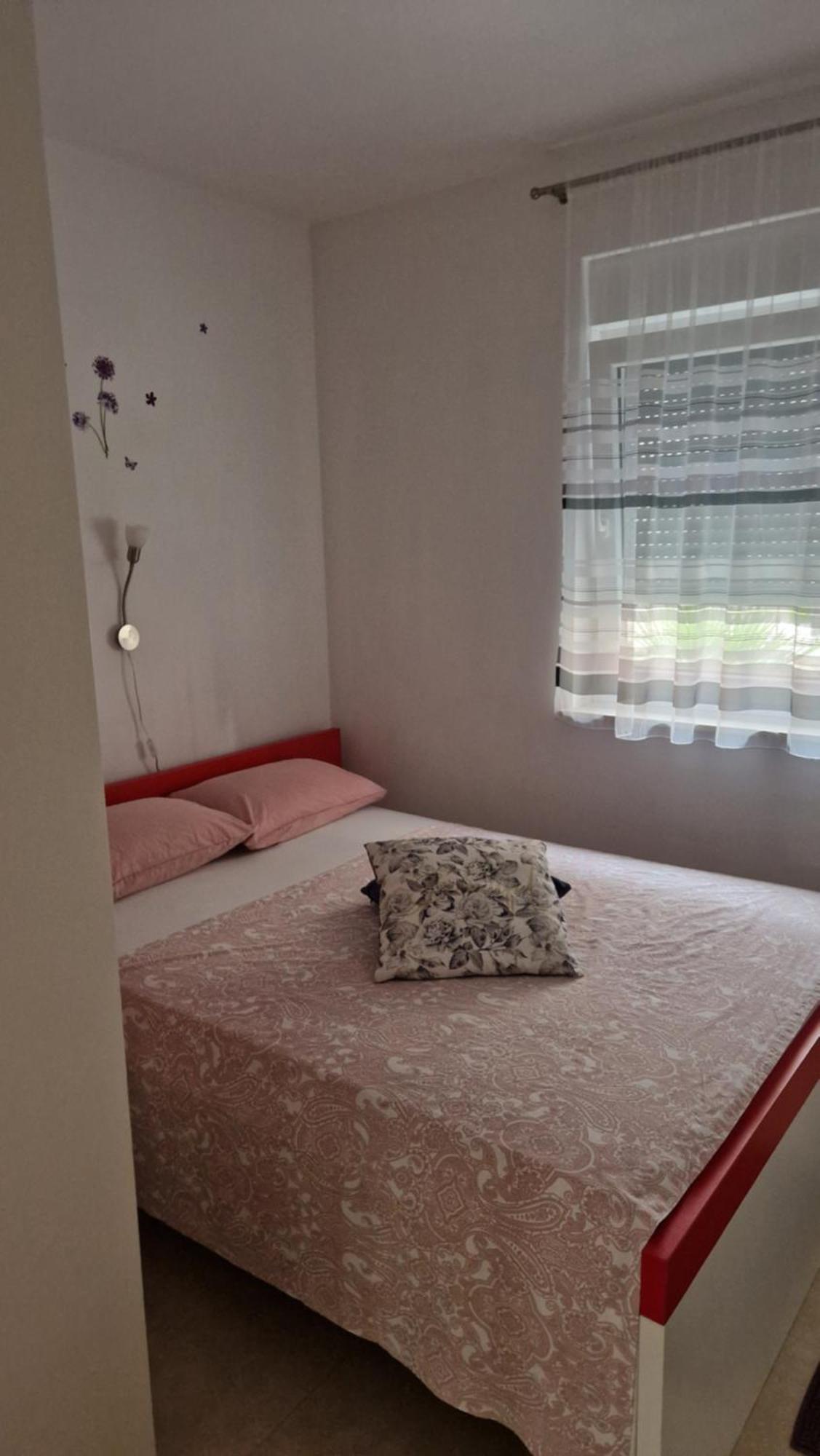 Apartmani Gimi Shine Врси Стая снимка